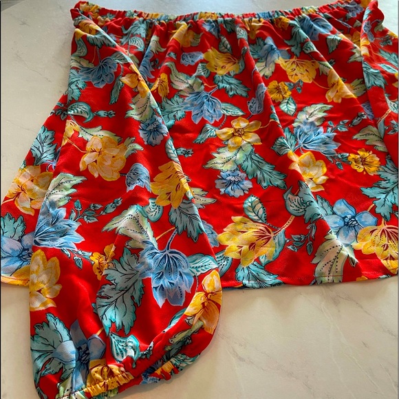 Forever 21 Floral off Shoulder Blouse - Picture 2 of 2